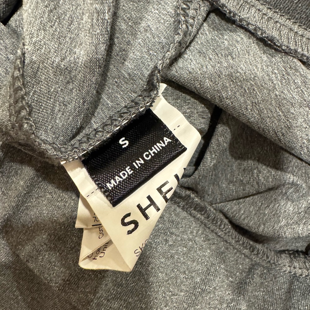 SHEIN Gray Joggers with Black Drawstring - Picture 4 of 4